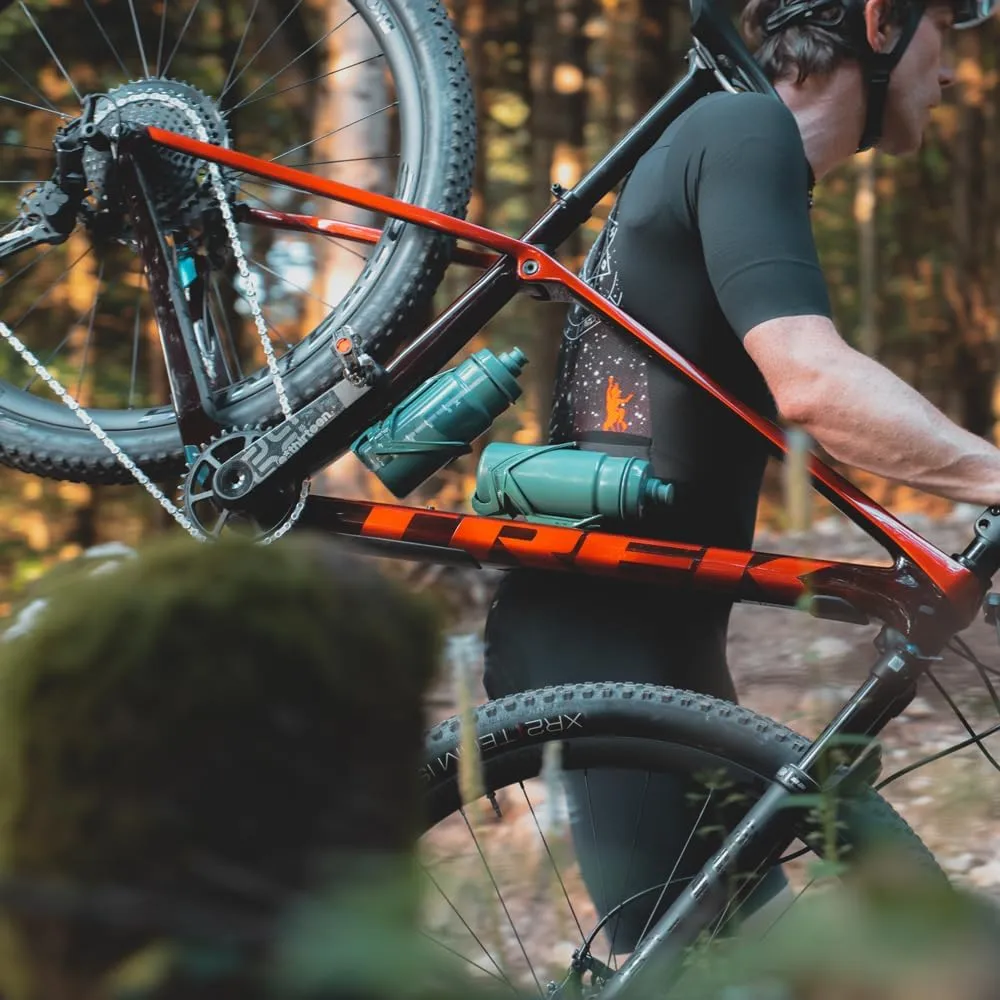 Elite Cannibal Xc Skin Soft Touch with Graphic Bottle Cage