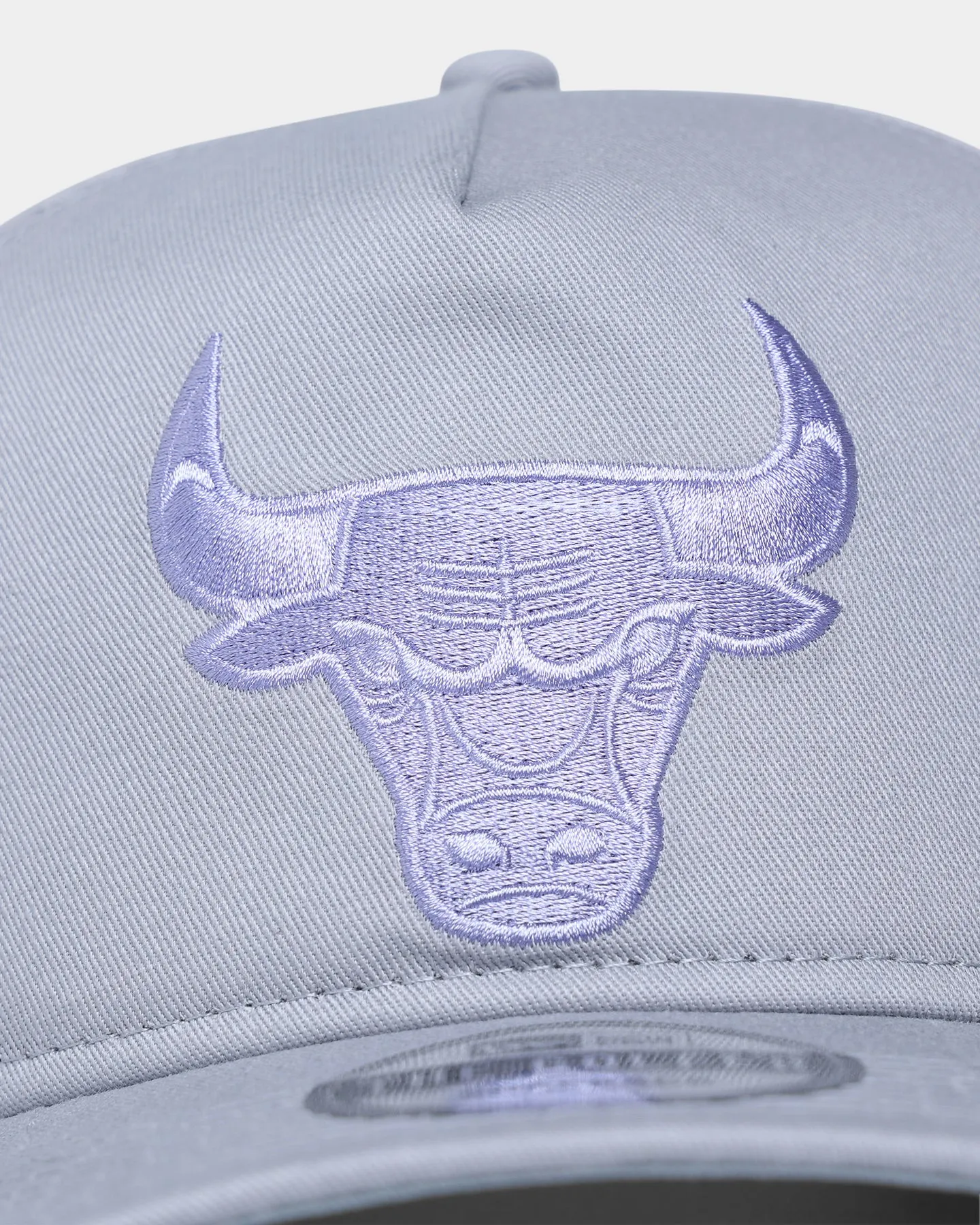 New Era Chicago Bulls "Purple Smoke" Old Golfer Snapback Grey Lavender