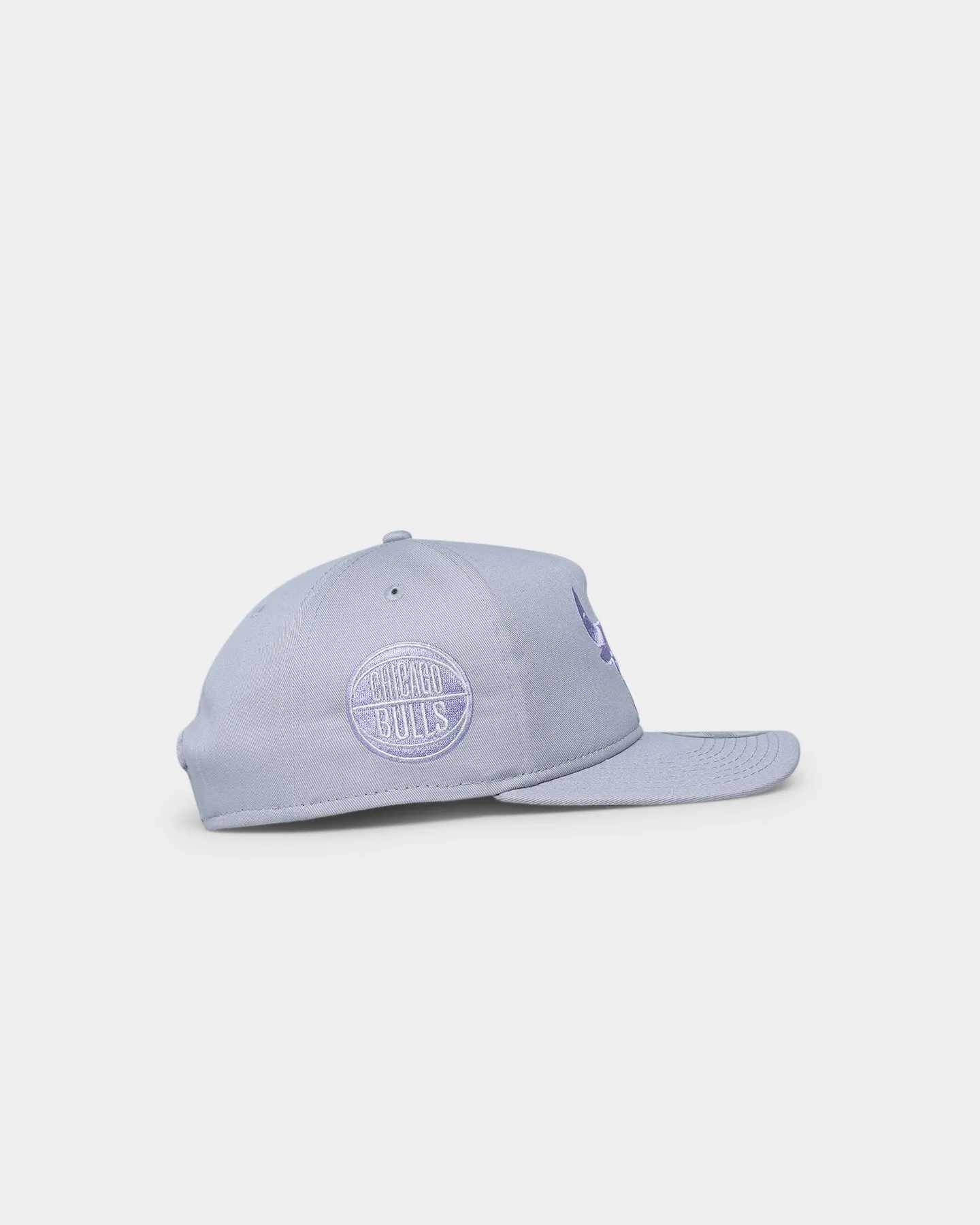 New Era Chicago Bulls "Purple Smoke" Old Golfer Snapback Grey Lavender